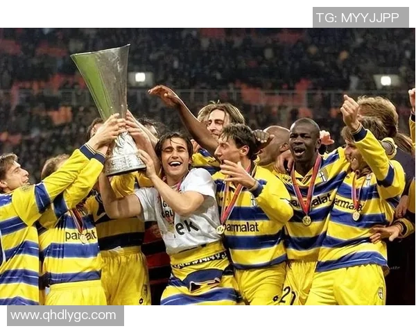 足球传奇再现 球星背后的奋斗与荣耀之路